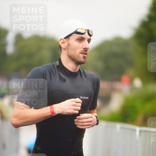 30.08.2026 - Elbe Triathlon Hamburg LAZAROV Photography http://msf.ph/oto/10034924 30.08.2026 09:01:05 Schwimmen 418, 519, 524, 540, 584, 588, 609, 634, 643 meine-sportfotos.de