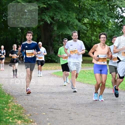 30.08.2026 - Blankeneser Heldenlauf Dr. Thomas Lammeyer http://msf.ph/oto/10034943 30.08.2026 10:42:01 Laufen 2878, 2052, 2082, 2081 meine-sportfotos.de
