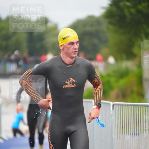 30.08.2026 - Elbe Triathlon Hamburg LAZAROV Photography http://msf.ph/oto/10034945 30.08.2026 09:01:12 Schwimmen 508, 524, 540, 554, 584, 609, 643 meine-sportfotos.de