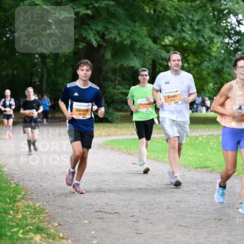 30.08.2026 - Blankeneser Heldenlauf Dr. Thomas Lammeyer http://msf.ph/oto/10034947 30.08.2026 10:42:01 Laufen 2878, 51, 2052, 2081, 2082, 2051 meine-sportfotos.de