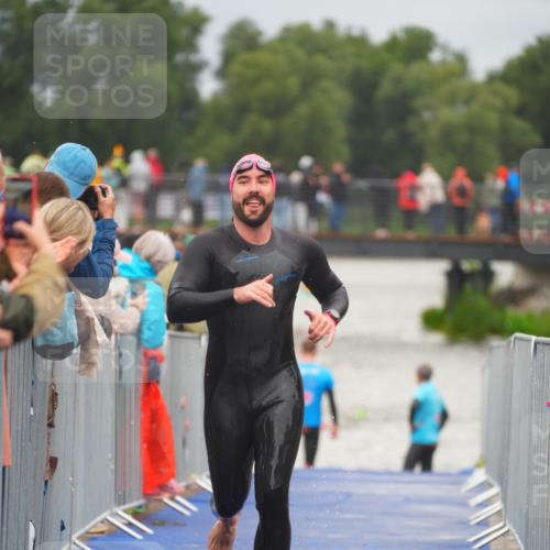 30.08.2026 - Elbe Triathlon Hamburg LAZAROV Photography http://msf.ph/oto/10035041 30.08.2026 09:01:28 Schwimmen 491, 508, 554, 608, 612, 1897 meine-sportfotos.de