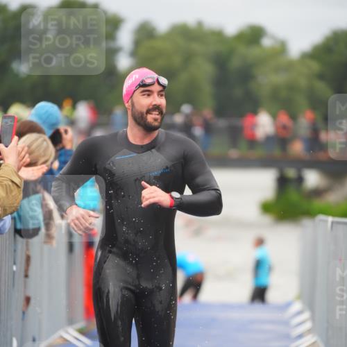 30.08.2026 - Elbe Triathlon Hamburg LAZAROV Photography http://msf.ph/oto/10035051 30.08.2026 09:01:29 Schwimmen 491, 554, 608, 612, 1897 meine-sportfotos.de
