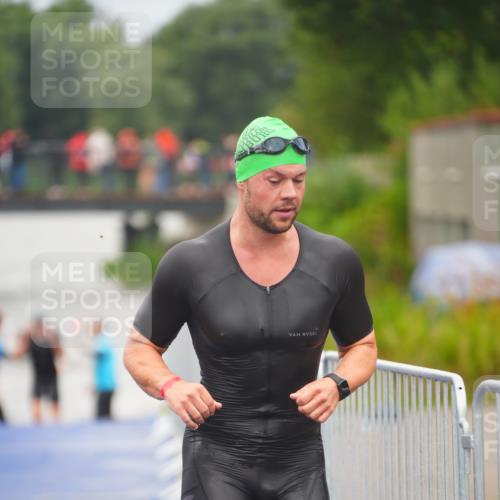 30.08.2026 - Elbe Triathlon Hamburg LAZAROV Photography http://msf.ph/oto/10035088 30.08.2026 09:02:05 Schwimmen 573, 582, 607, 701 meine-sportfotos.de