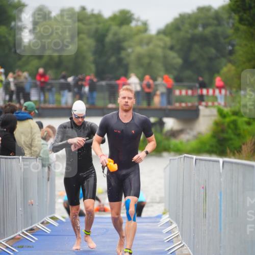 30.08.2026 - Elbe Triathlon Hamburg LAZAROV Photography http://msf.ph/oto/10035135 30.08.2026 09:02:28 Schwimmen 535, 541, 603 meine-sportfotos.de