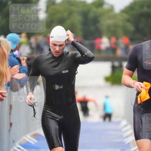30.08.2026 - Elbe Triathlon Hamburg LAZAROV Photography http://msf.ph/oto/10035156 30.08.2026 09:02:31 Schwimmen 535, 541, 603 meine-sportfotos.de