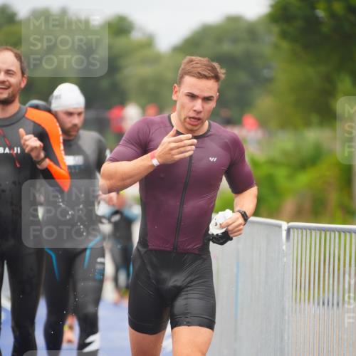 30.08.2026 - Elbe Triathlon Hamburg LAZAROV Photography http://msf.ph/oto/10035213 30.08.2026 09:02:47 Schwimmen 408, 462, 525, 541, 617, 771 meine-sportfotos.de