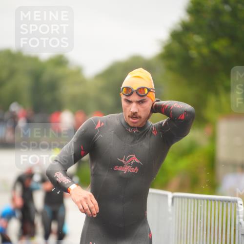 30.08.2026 - Elbe Triathlon Hamburg LAZAROV Photography http://msf.ph/oto/10035229 30.08.2026 09:02:51 Schwimmen 408, 439, 462, 525, 617, 771 meine-sportfotos.de