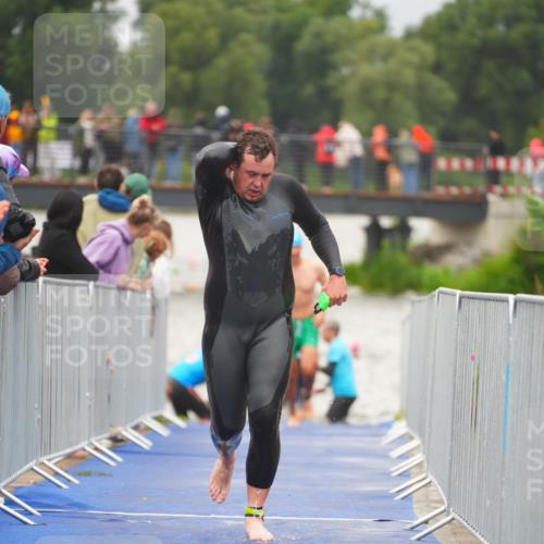 30.08.2026 - Elbe Triathlon Hamburg LAZAROV Photography http://msf.ph/oto/10035297 30.08.2026 09:03:05 Schwimmen 439, 462, 557, 605, 621 meine-sportfotos.de