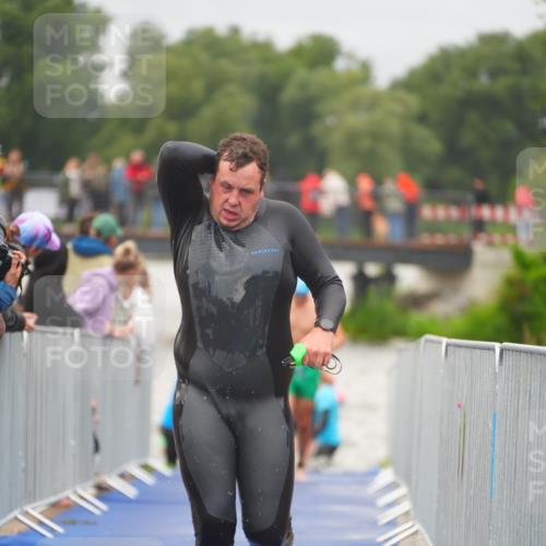 30.08.2026 - Elbe Triathlon Hamburg LAZAROV Photography http://msf.ph/oto/10035306 30.08.2026 09:03:06 Schwimmen 439, 557, 605, 621 meine-sportfotos.de