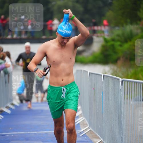 30.08.2026 - Elbe Triathlon Hamburg LAZAROV Photography http://msf.ph/oto/10035322 30.08.2026 09:03:11 Schwimmen 557, 605, 621, 968 meine-sportfotos.de