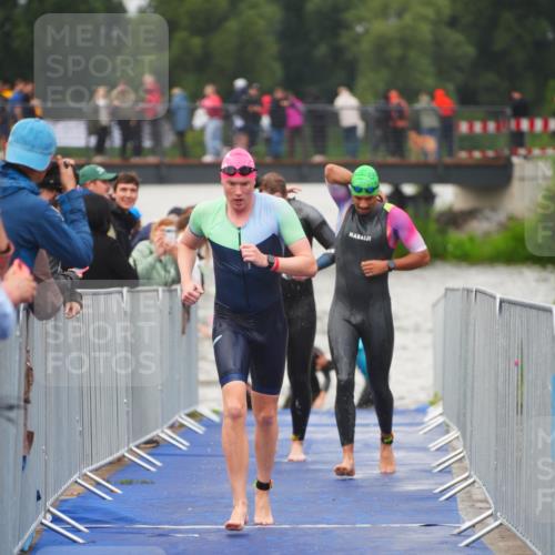 30.08.2026 - Elbe Triathlon Hamburg LAZAROV Photography http://msf.ph/oto/10035452 30.08.2026 09:03:43 Schwimmen 538, 550, 560, 565, 632 meine-sportfotos.de