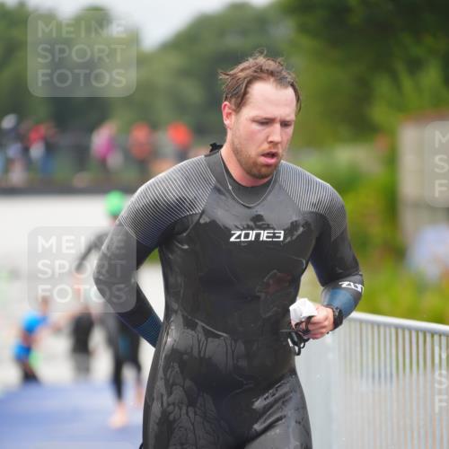 30.08.2026 - Elbe Triathlon Hamburg LAZAROV Photography http://msf.ph/oto/10035493 30.08.2026 09:03:49 Schwimmen 550, 560, 565, 611, 632 meine-sportfotos.de