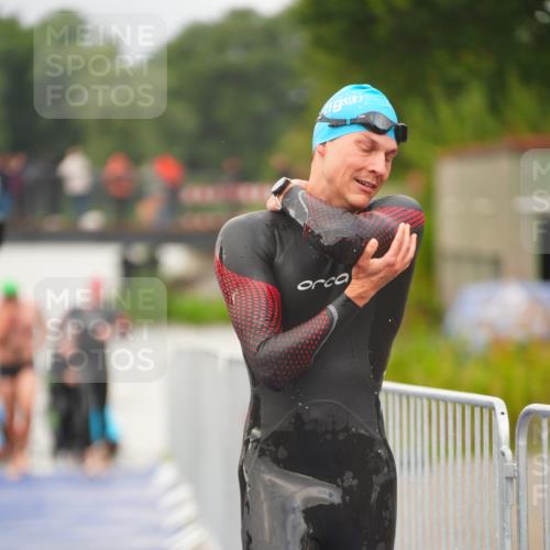 30.08.2026 - Elbe Triathlon Hamburg LAZAROV Photography http://msf.ph/oto/10035559 30.08.2026 09:04:08 Schwimmen 533, 555, 596, 611, 739 meine-sportfotos.de