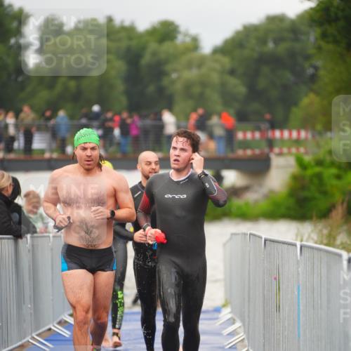 30.08.2026 - Elbe Triathlon Hamburg LAZAROV Photography http://msf.ph/oto/10035585 30.08.2026 09:04:14 Schwimmen 506, 509, 514, 529, 533, 555, 596, 739 meine-sportfotos.de