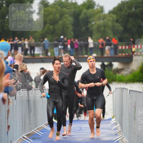 30.08.2026 - Elbe Triathlon Hamburg LAZAROV Photography http://msf.ph/oto/10035612 30.08.2026 09:04:20 Schwimmen 395, 506, 509, 514, 529, 533, 555, 579, 596, 761 meine-sportfotos.de