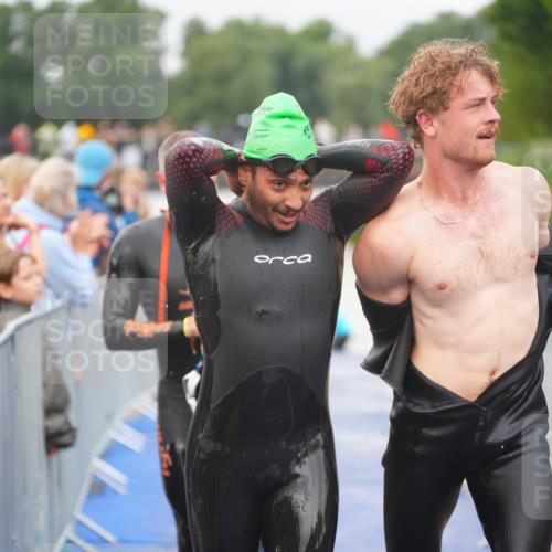 30.08.2026 - Elbe Triathlon Hamburg LAZAROV Photography http://msf.ph/oto/10035706 30.08.2026 09:04:37 Schwimmen 395, 409, 505, 537, 579, 585, 619, 624, 670, 691, 708, 761 meine-sportfotos.de