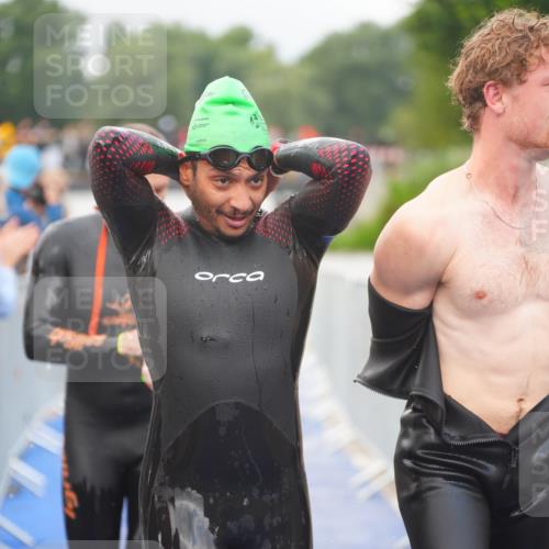 30.08.2026 - Elbe Triathlon Hamburg LAZAROV Photography http://msf.ph/oto/10035709 30.08.2026 09:04:38 Schwimmen 395, 409, 505, 537, 585, 619, 624, 670, 691, 708, 761 meine-sportfotos.de