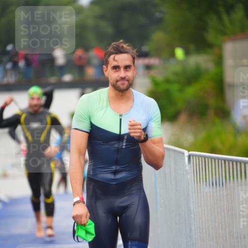30.08.2026 - Elbe Triathlon Hamburg LAZAROV Photography http://msf.ph/oto/10035805 30.08.2026 09:04:47 Schwimmen 505, 526, 537, 619, 624, 635, 670 meine-sportfotos.de