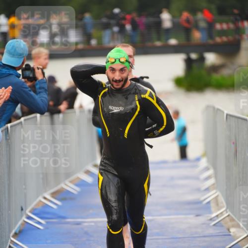 30.08.2026 - Elbe Triathlon Hamburg LAZAROV Photography http://msf.ph/oto/10035819 30.08.2026 09:04:49 Schwimmen 505, 526, 619, 624, 635, 670 meine-sportfotos.de