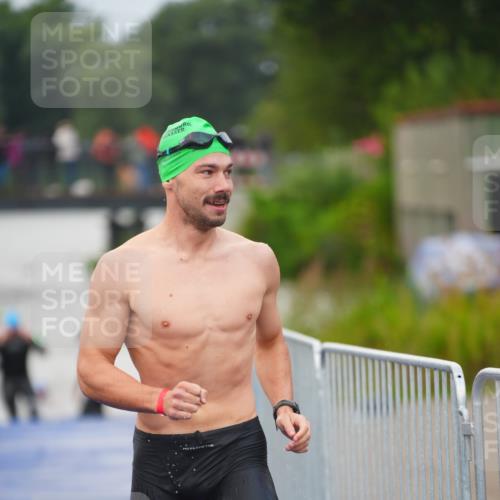 30.08.2026 - Elbe Triathlon Hamburg LAZAROV Photography http://msf.ph/oto/10035846 30.08.2026 09:05:07 Schwimmen 628 meine-sportfotos.de