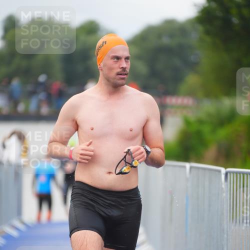30.08.2026 - Elbe Triathlon Hamburg LAZAROV Photography http://msf.ph/oto/10035925 30.08.2026 09:05:38 Schwimmen 503, 558, 561, 578 meine-sportfotos.de