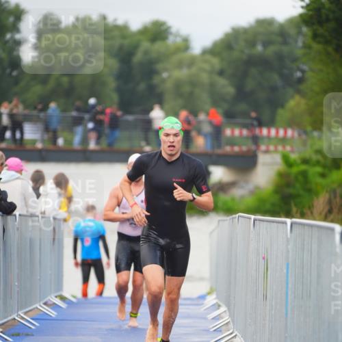 30.08.2026 - Elbe Triathlon Hamburg LAZAROV Photography http://msf.ph/oto/10035929 30.08.2026 09:05:39 Schwimmen 503, 558, 561, 578 meine-sportfotos.de