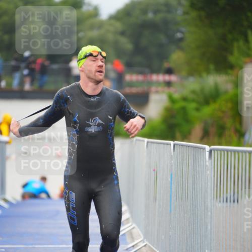 30.08.2026 - Elbe Triathlon Hamburg LAZAROV Photography http://msf.ph/oto/10035968 30.08.2026 09:05:47 Schwimmen 503, 561, 578, 660 meine-sportfotos.de