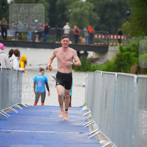 30.08.2026 - Elbe Triathlon Hamburg LAZAROV Photography http://msf.ph/oto/10035985 30.08.2026 09:05:55 Schwimmen 503, 561, 576, 660 meine-sportfotos.de