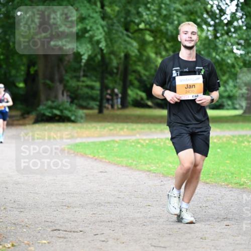 30.08.2026 - Blankeneser Heldenlauf Dr. Thomas Lammeyer http://msf.ph/oto/10036061 30.08.2026 10:45:16 Laufen 2430 meine-sportfotos.de