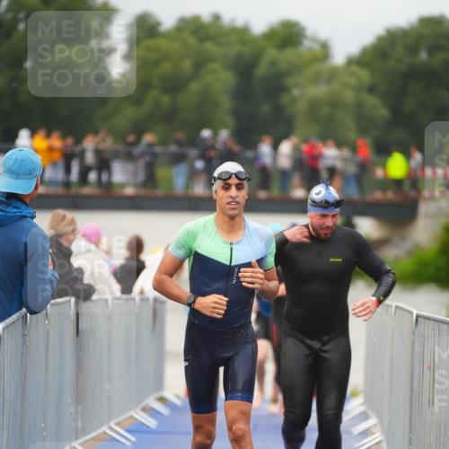 30.08.2026 - Elbe Triathlon Hamburg LAZAROV Photography http://msf.ph/oto/10036090 30.08.2026 09:06:38 Schwimmen 570, 580, 589, 590, 665, 683, 705, 732, 773 meine-sportfotos.de