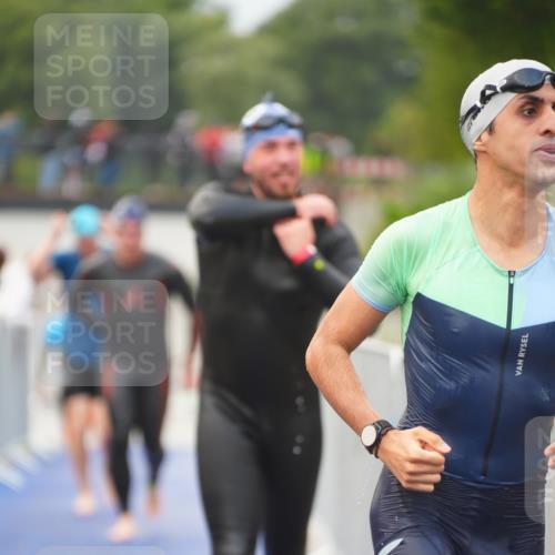 30.08.2026 - Elbe Triathlon Hamburg LAZAROV Photography http://msf.ph/oto/10036103 30.08.2026 09:06:41 Schwimmen 570, 580, 589, 590, 620, 665, 683, 732 meine-sportfotos.de
