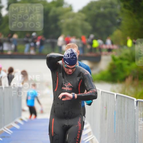30.08.2026 - Elbe Triathlon Hamburg LAZAROV Photography http://msf.ph/oto/10036119 30.08.2026 09:06:44 Schwimmen 570, 580, 589, 590, 620, 665, 732 meine-sportfotos.de