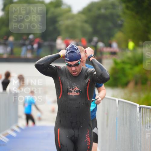 30.08.2026 - Elbe Triathlon Hamburg LAZAROV Photography http://msf.ph/oto/10036122 30.08.2026 09:06:44 Schwimmen 570, 580, 589, 590, 620, 665, 732 meine-sportfotos.de