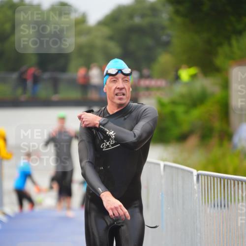 30.08.2026 - Elbe Triathlon Hamburg LAZAROV Photography http://msf.ph/oto/10036211 30.08.2026 09:07:18 Schwimmen 569, 626, 663, 756 meine-sportfotos.de