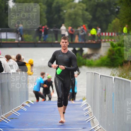 30.08.2026 - Elbe Triathlon Hamburg LAZAROV Photography http://msf.ph/oto/10036217 30.08.2026 09:07:22 Schwimmen 626, 640, 663, 756 meine-sportfotos.de