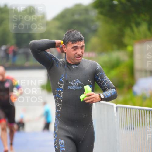 30.08.2026 - Elbe Triathlon Hamburg LAZAROV Photography http://msf.ph/oto/10036275 30.08.2026 09:07:34 Schwimmen 640, 663, 668, 702, 976 meine-sportfotos.de