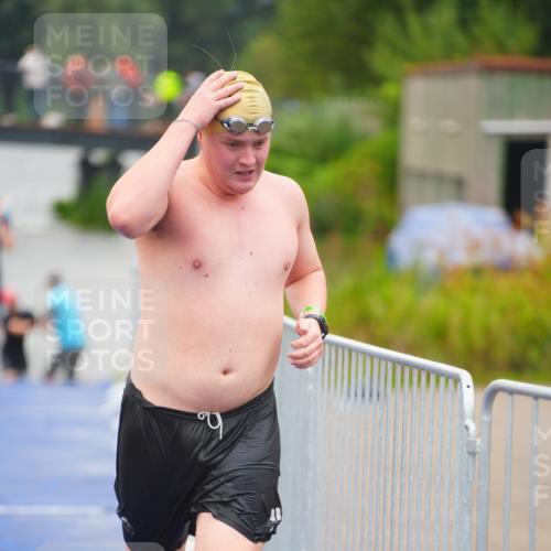 30.08.2026 - Elbe Triathlon Hamburg LAZAROV Photography http://msf.ph/oto/10036333 30.08.2026 09:07:56 Schwimmen 479, 667 meine-sportfotos.de