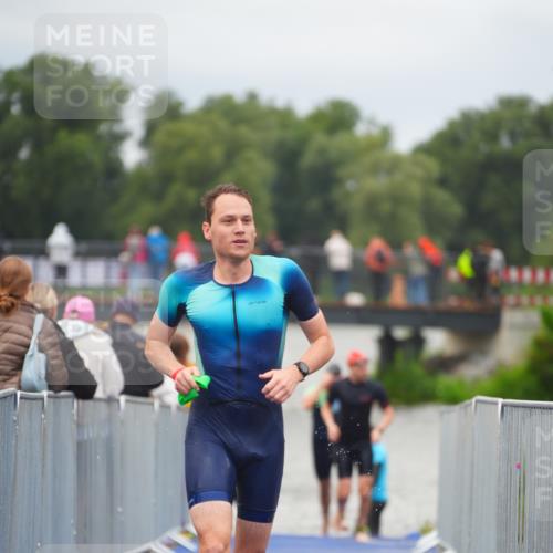 30.08.2026 - Elbe Triathlon Hamburg LAZAROV Photography http://msf.ph/oto/10036354 30.08.2026 09:08:02 Schwimmen 479, 638, 667 meine-sportfotos.de