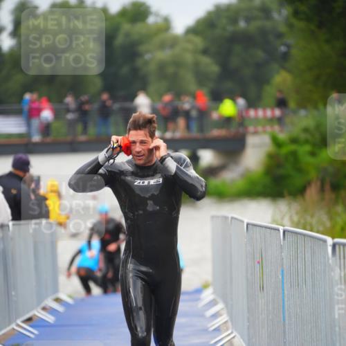 30.08.2026 - Elbe Triathlon Hamburg LAZAROV Photography http://msf.ph/oto/10036448 30.08.2026 09:08:58 Schwimmen 676, 782 meine-sportfotos.de