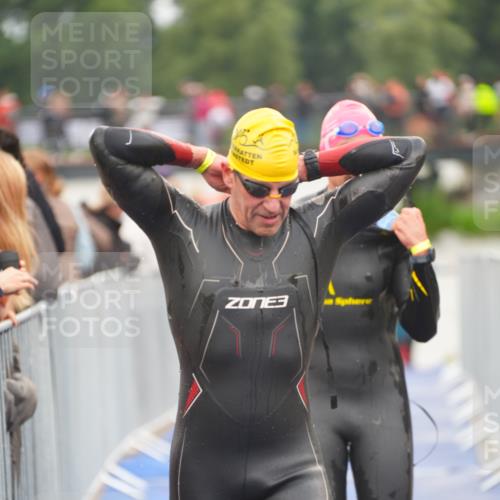 30.08.2026 - Elbe Triathlon Hamburg LAZAROV Photography http://msf.ph/oto/10036506 30.08.2026 09:09:12 Schwimmen 676, 698, 741, 746 meine-sportfotos.de