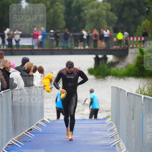 30.08.2026 - Elbe Triathlon Hamburg LAZAROV Photography http://msf.ph/oto/10036566 30.08.2026 09:09:30 Schwimmen 703, 728, 731 meine-sportfotos.de