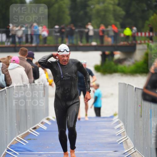 30.08.2026 - Elbe Triathlon Hamburg LAZAROV Photography http://msf.ph/oto/10036647 30.08.2026 09:09:57 Schwimmen 672, 750, 751, 774 meine-sportfotos.de