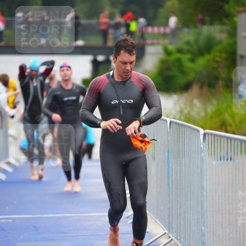 30.08.2026 - Elbe Triathlon Hamburg LAZAROV Photography http://msf.ph/oto/10036692 30.08.2026 09:10:23 Schwimmen 563, 656, 699 meine-sportfotos.de