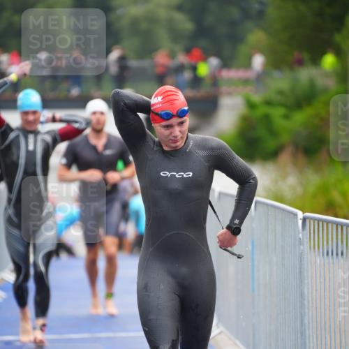 30.08.2026 - Elbe Triathlon Hamburg LAZAROV Photography http://msf.ph/oto/10036710 30.08.2026 09:10:27 Schwimmen 548, 563, 656, 699 meine-sportfotos.de