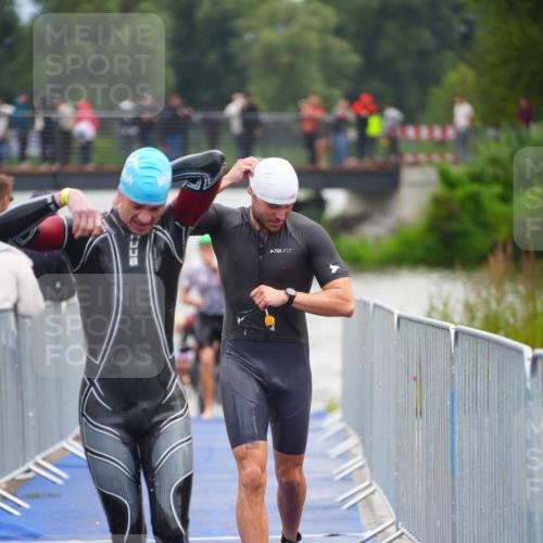 30.08.2026 - Elbe Triathlon Hamburg LAZAROV Photography http://msf.ph/oto/10036720 30.08.2026 09:10:28 Schwimmen 548, 563, 656, 699 meine-sportfotos.de