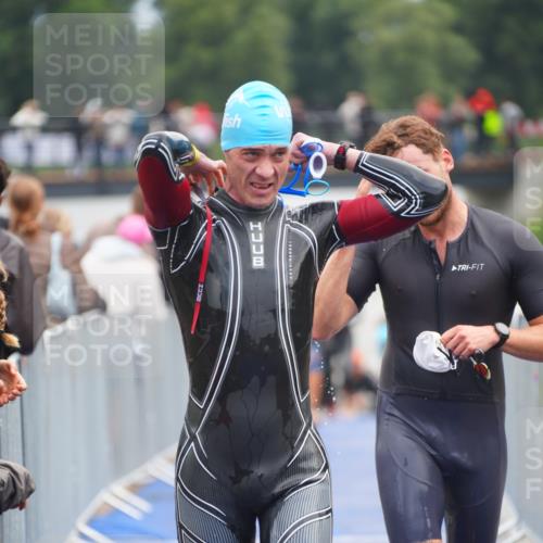30.08.2026 - Elbe Triathlon Hamburg LAZAROV Photography http://msf.ph/oto/10036731 30.08.2026 09:10:30 Schwimmen 548, 563, 656, 699 meine-sportfotos.de