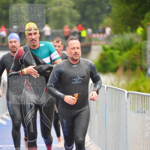 30.08.2026 - Elbe Triathlon Hamburg LAZAROV Photography http://msf.ph/oto/10036758 30.08.2026 09:10:43 Schwimmen 548, 566, 591, 690, 722, 752 meine-sportfotos.de