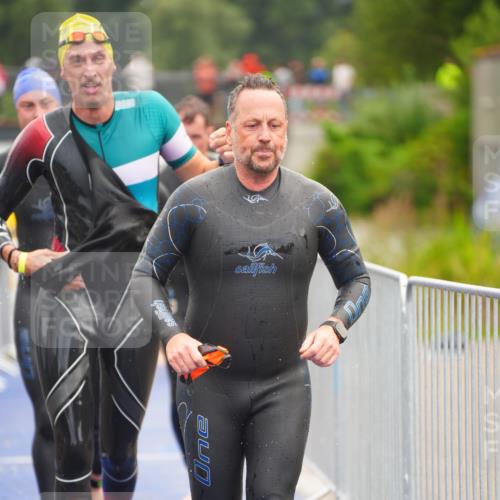 30.08.2026 - Elbe Triathlon Hamburg LAZAROV Photography http://msf.ph/oto/10036765 30.08.2026 09:10:44 Schwimmen 548, 566, 591, 690, 704, 722, 725, 752, 769 meine-sportfotos.de