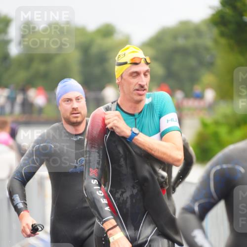 30.08.2026 - Elbe Triathlon Hamburg LAZAROV Photography http://msf.ph/oto/10036772 30.08.2026 09:10:45 Schwimmen 566, 591, 690, 704, 722, 725, 752, 769 meine-sportfotos.de