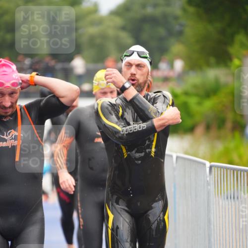 30.08.2026 - Elbe Triathlon Hamburg LAZAROV Photography http://msf.ph/oto/10036801 30.08.2026 09:10:51 Schwimmen 566, 591, 678, 690, 704, 715, 722, 725, 752, 769 meine-sportfotos.de